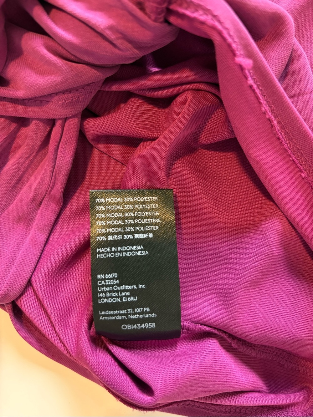 Urban Outfitters Elle Keyhole Wrap Top Magenta Cropped NWT Large - Picture 10 of 10
